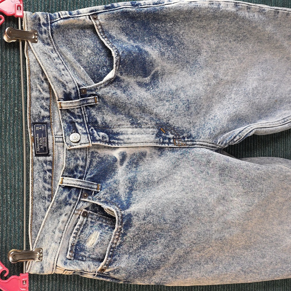 Abercrombie & Fitch 100% Cotton High Rise Mom Jeans - Picture 3 of 16